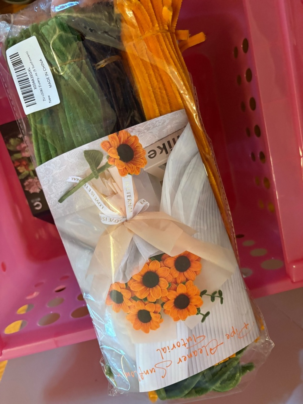 Sunflower pipe cleaner hobby kit